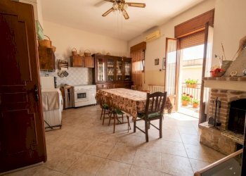 Sala da pranzo - Semi-detached house Via Lucania
 
21/24, Campi Salentina - photo 14