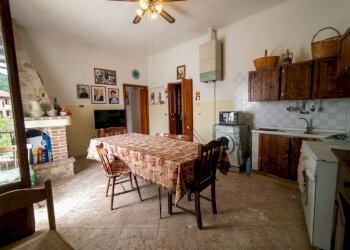 Sala da pranzo - Semi-detached house Via Lucania
 
21/24, Campi Salentina - photo 16