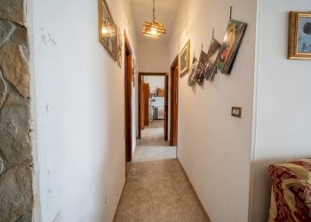 Hall / corridoio - Semi-detached house Via Lucania
 
21/24, Campi Salentina - photo 17