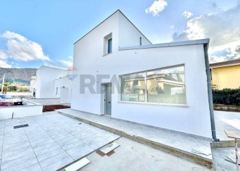 Terrazza - Quadrilocale Via Martora
 
snc, Carini - foto 1