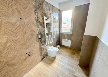 Bagno - Quadrilocale Via Martora
 
snc, Carini - foto 7