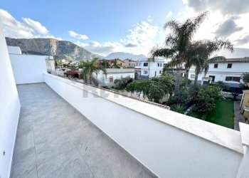 Balcone - Quadrilocale Via Martora
 
snc, Carini - foto 17