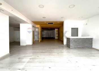 Stanza vuota - Locale Commerciale VIA PIAVE
5 D, Cosenza - foto 10