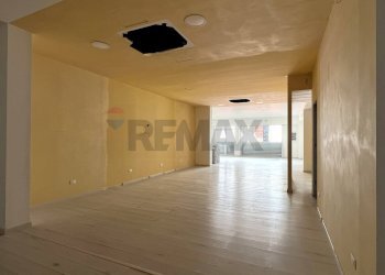 Stanza vuota - Locale Commerciale VIA PIAVE
5 D, Cosenza - foto 11