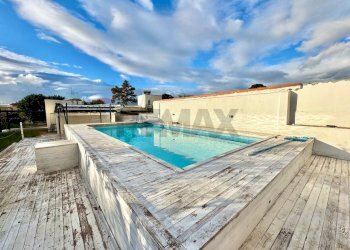 Piscina - Villa S.S. 113
 
snc, Cinisi - photo 27