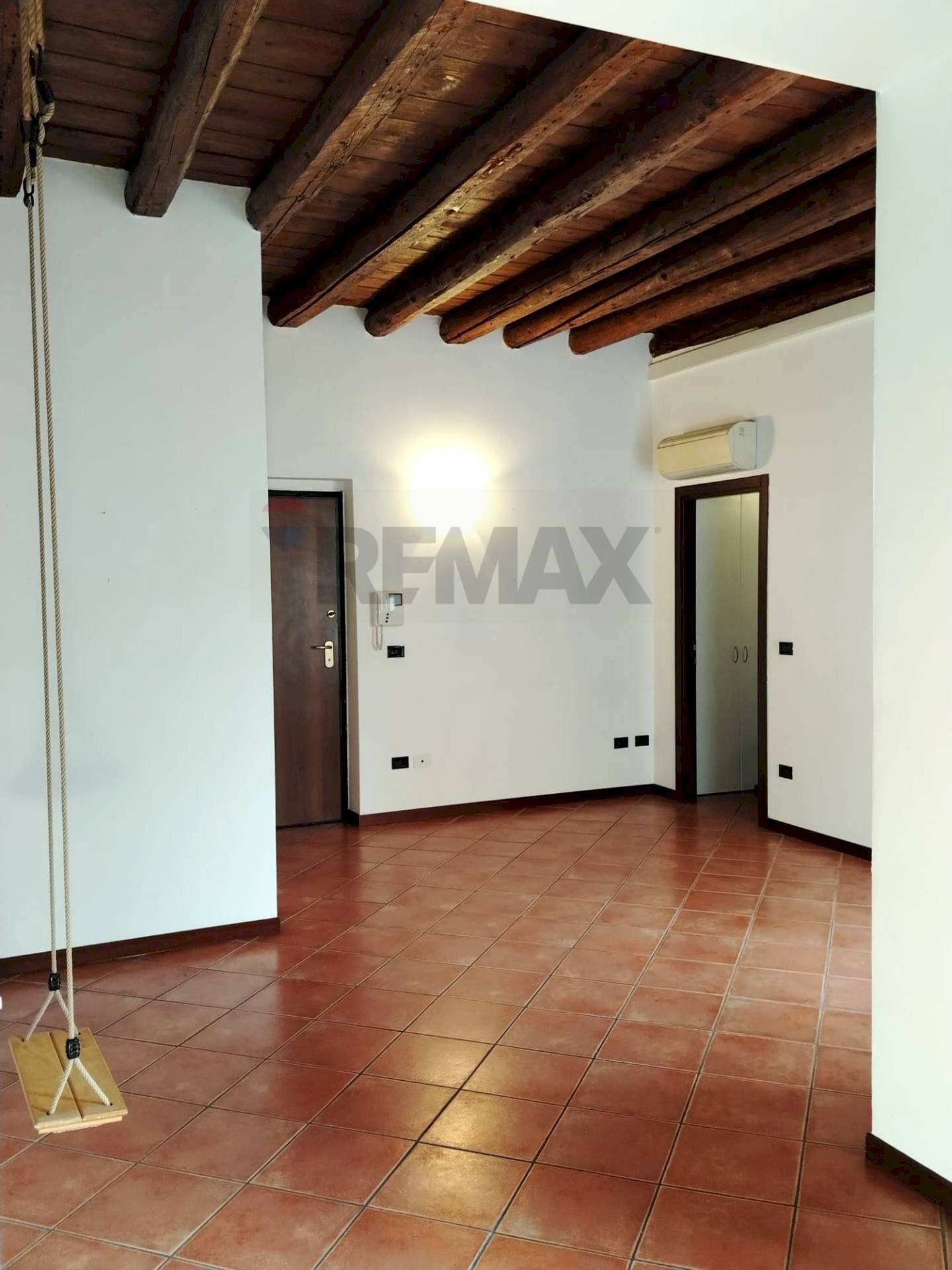 Stanza vuota - Quadrilocale Verona - foto 3