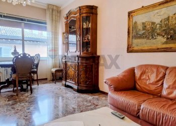 Sala da pranzo - Four-room apartment Via Al colleggio dei nobili
 
9, Parma - photo 8