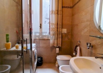 Bagno - Four-room apartment Via Al colleggio dei nobili
 
9, Parma - photo 16