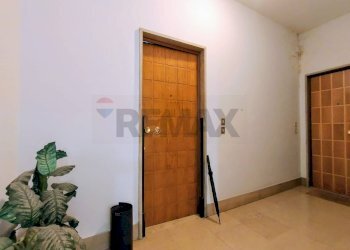 Hall / corridoio - Four-room apartment Via Al colleggio dei nobili
 
9, Parma - photo 23