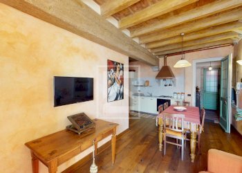 Foto 2 - Bilocale Via Cavour
 
9, Toscolano-Maderno - foto 2