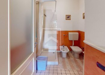 Foto 9 - Bilocale Via Cavour
 
9, Toscolano-Maderno - foto 9