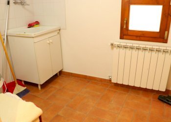 Veduta del vano lavanderia - Stable - Palace Via della Forra, Lastra a Signa - photo 12