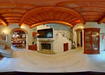 Veduta del soggiorno con camino - Stable - Palace Via della Forra, Lastra a Signa - photo 22