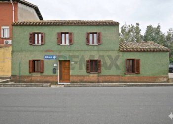 Casa all\'aperto - Casa indipendente Via Roma
 
74, Vallermosa - foto 1