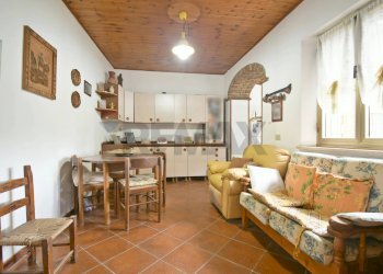 Sala da pranzo - Casa indipendente Via Roma
 
74, Vallermosa - foto 13