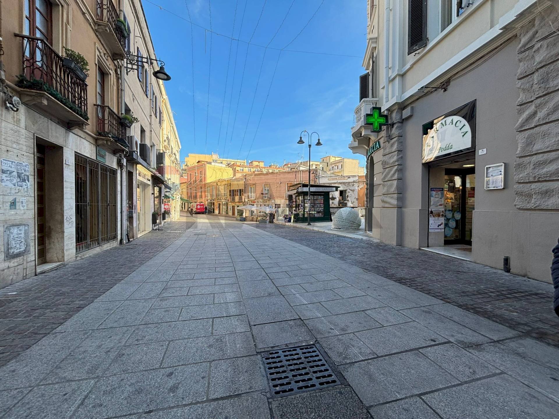 Edificio all\'aperto - Quadrilocale Cagliari - foto 1