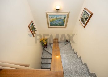 Scale - Villa a Schiera via dei bersaglieri
 
19, Brembate - foto 11
