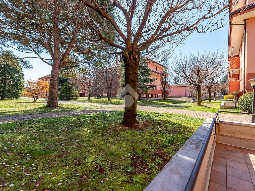 Three-room apartment Via Volta, Rescaldina - photo 2