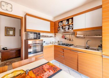 Three-room apartment Via Volta, Rescaldina - photo 10