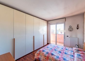 Three-room apartment Via Volta, Rescaldina - photo 13