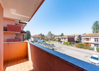 Three-room apartment Via Volta, Rescaldina - photo 24