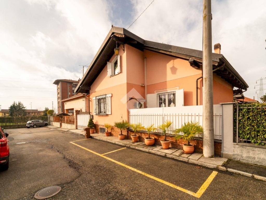 Villa Via olevano, Grugliasco - photo 1