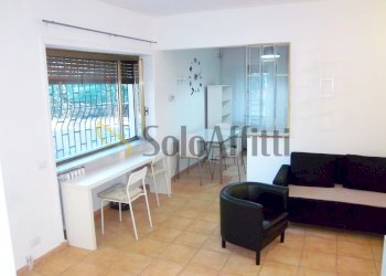 101_1042_mod.jpg - Bilocale Viale dei Campioni, Roma (zona EUR) - foto 2