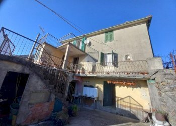 Casa indipendente Via Perlezzi, Borzonasca - foto 1