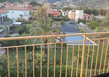 vista - Two-room apartment Via Diano San Pietro, Diano Castello - photo 1