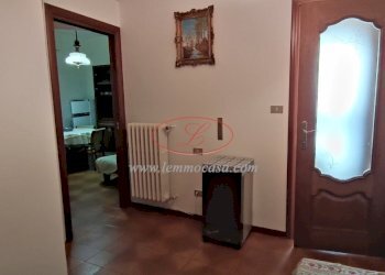 ingresso - Two-room apartment Via Diano San Pietro, Diano Castello - photo 3
