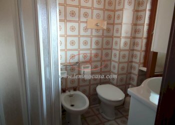 bagno - Two-room apartment Via Diano San Pietro, Diano Castello - photo 5