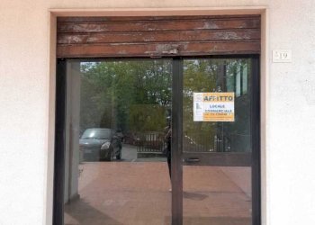 dc23b476-bc95-4221-b1fc-3a694a63c134.jpg - Commercial Premises via San Francesco d' Assisi 3, Lanciano - photo 1