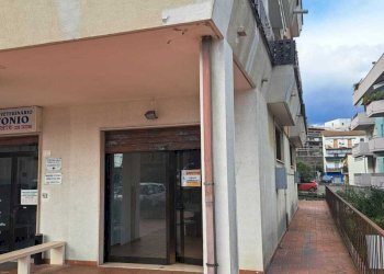 WhatsApp Image 2026-02-19 at 13.20.15 (5).jpeg - Commercial Premises via San Francesco d' Assisi 3, Lanciano - photo 5