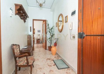 5 ingresso appartamento.jpg - Appartamento Via Catania 42, Enna - foto 5