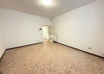 WhatsApp Image 2026-02-27 at 15.41.12_risultato.jp - Office Contrada delle Bassiche, Brescia - photo 2