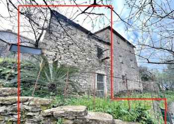 FACCIATA NORD OVEST.jpg - Magazzino Frazione Capreno, Sori - foto 2