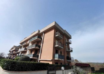 652367681_1500003548572910_2262062400350192042_n.j - Box Via Delle Gardenie 7, Tivoli - foto 1