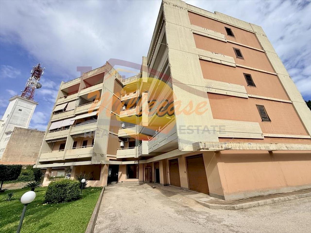 7ff983cb-d91a-43b4-9654-138abb46311c.jpeg - Box Viale Tica, Siracusa - photo 3