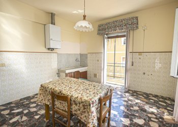 CUCINA (2).jpg - Appartamento via Brodolini 13, Sant'Olcese - foto 3