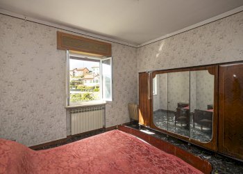 CAMERA 1 (2).jpg - Appartamento via Brodolini 13, Sant'Olcese - foto 13