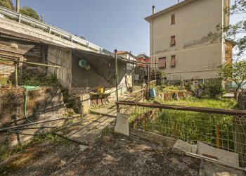 GIARDINO DI PROPRIETA\' (3).jpg - Appartamento via Brodolini 13, Sant'Olcese - foto 28