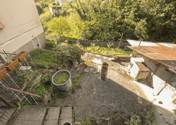 GIARDINO DI PROPRIETA\' (5).jpg - Appartamento via Brodolini 13, Sant'Olcese - foto 30