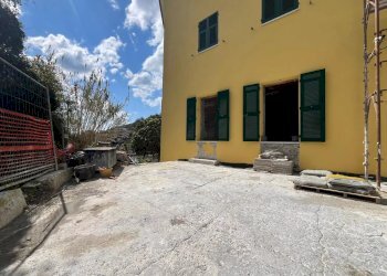 Cortile - Four-room apartment Via Comorga Rivarola, Carasco - photo 1