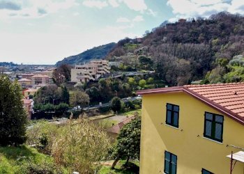 Facciata - Four-room apartment Via Comorga Rivarola, Carasco - photo 20