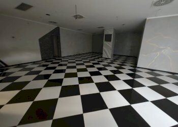 Palazzo Storico PIAZZA BOVES, 3, Cuneo (zona Centro Storico) - foto 2