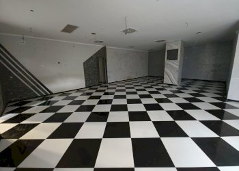 Palazzo Storico PIAZZA BOVES, 3, Cuneo (zona Centro Storico) - foto 3