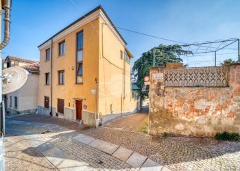 Three-family Villa Via al castello, Rivoli - photo 1