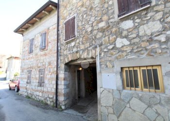 Semi-detached house Via Bertini, Villa Minozzo - photo 1