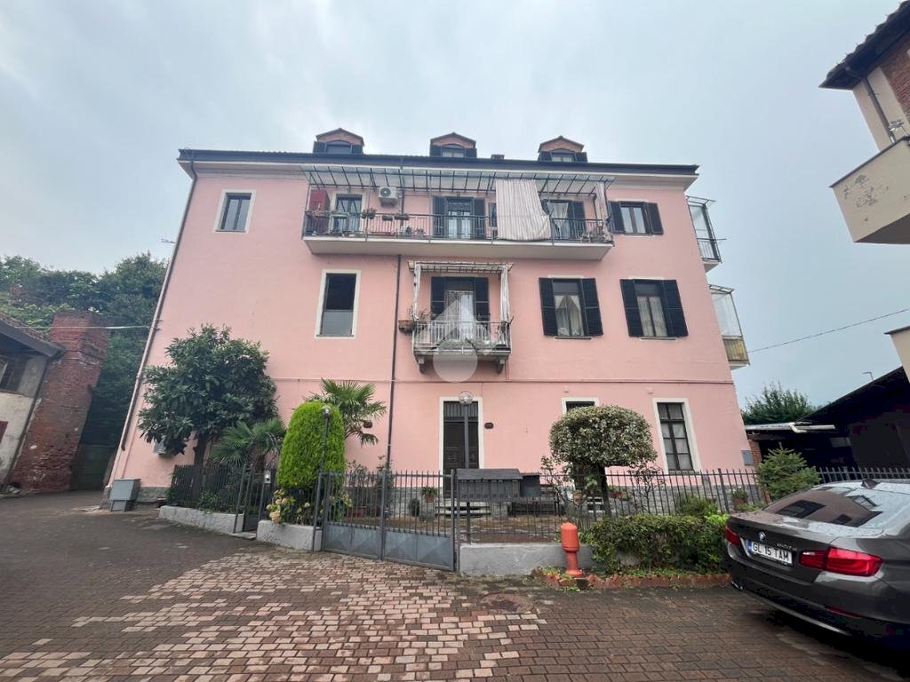 Three-room apartment Via molino colombini, Pinerolo - photo 1