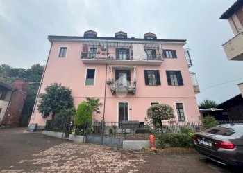 Three-room apartment Via molino colombini, Pinerolo - photo 1